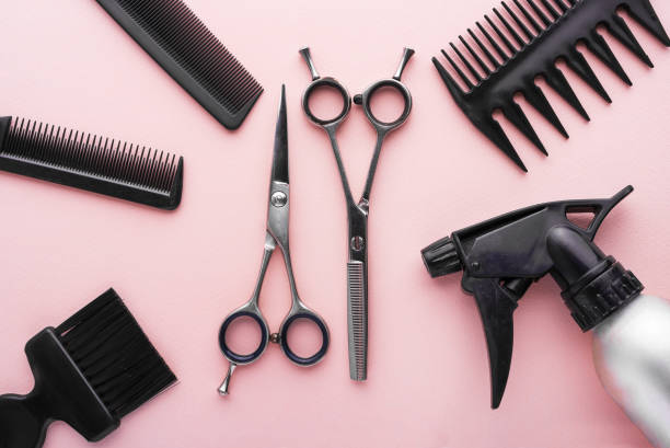 how to cut a woman's short hair with scissors